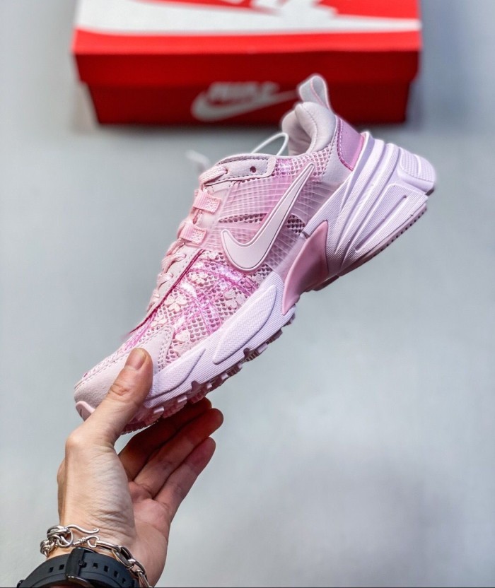 Women runner sneaker shoes,  with box,size 36-40，SS70-125