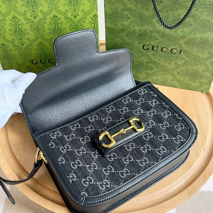 Leather bag ,5A ,size 25x18x8cm, no box,  B88-318