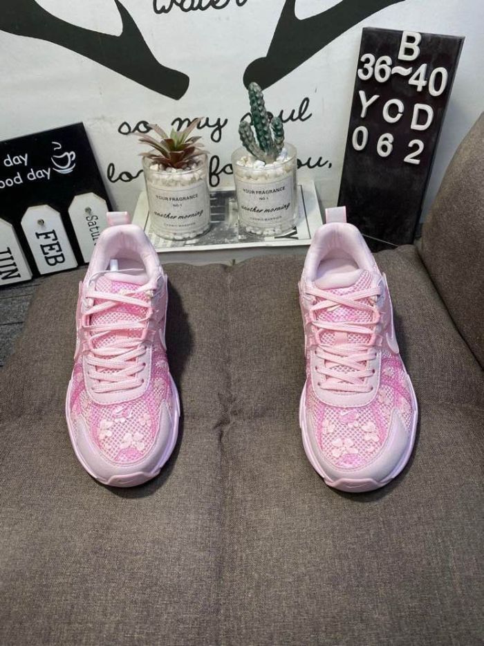 Women runner sneaker shoes,  with box,size 36-40，SS70-125