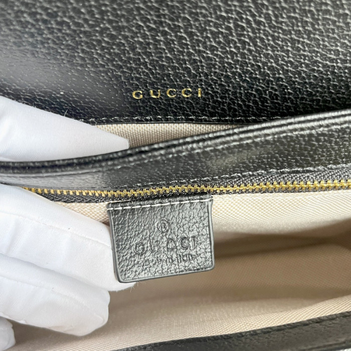 Leather bag ,5A ,size 25x18x8cm, no box,  B88-318