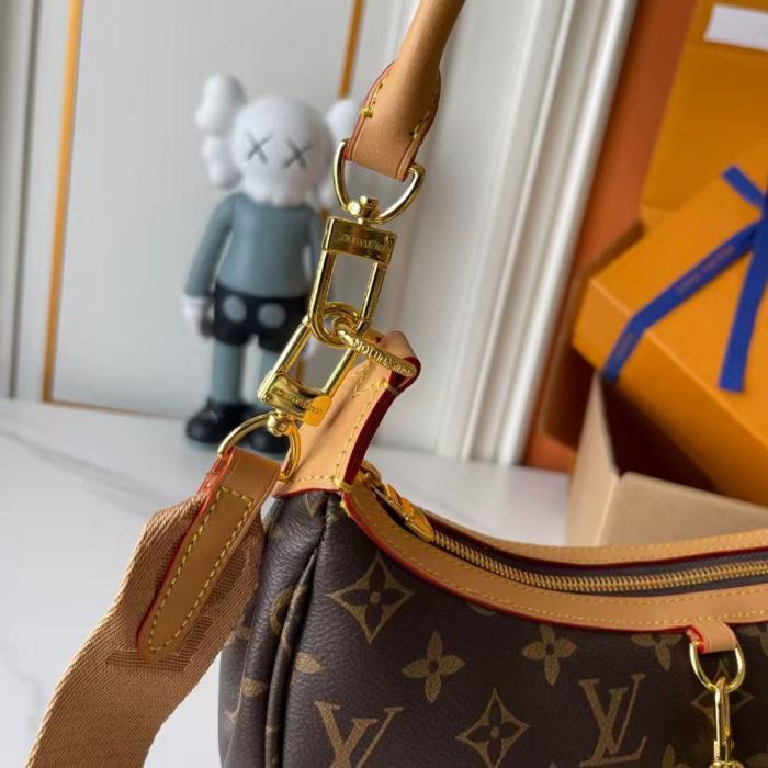 Leather bag ,5A ,size 33*22*9cm, no box,  B88-323-324