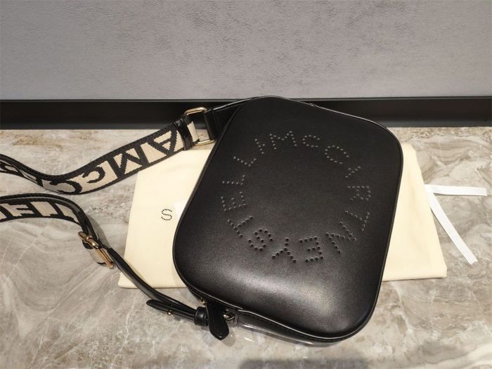 Leather bag ,New camera bag single-shoulder bag，5A quality ,size 21*17*5cm,no box,  B110-409-412
