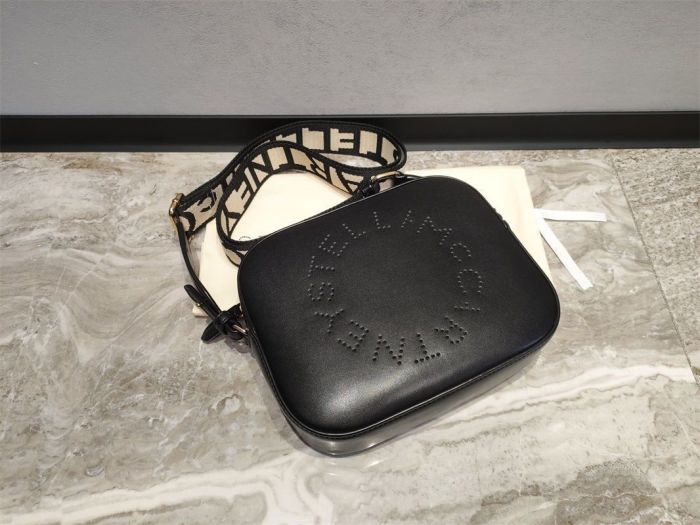 Leather bag ,New camera bag single-shoulder bag，5A quality ,size 21*17*5cm,no box,  B110-409-412
