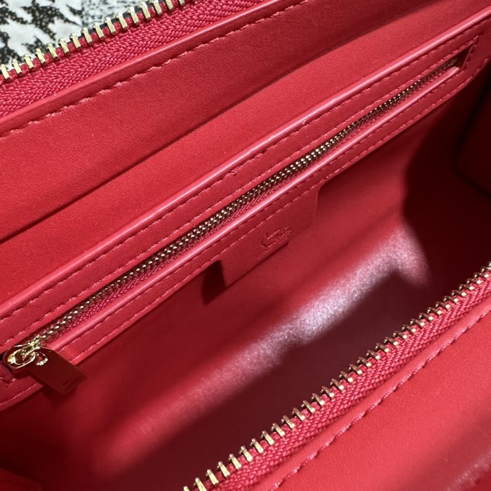 Leather bag ,5A ,size 28x10x14cm,no box,  B150-21