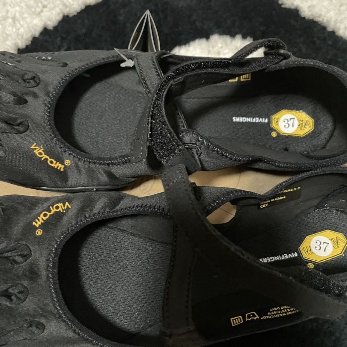 Five-toe yoga shoes, fitness shoes and dance shoes，size 36-40,SS60-3398-3401