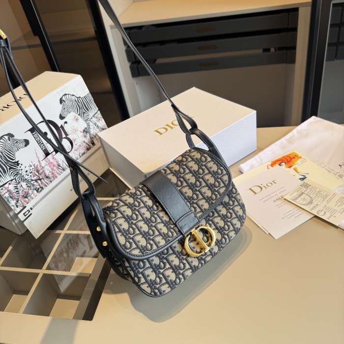 Split leather bag ,4A ,size 23x17x8cm,no box,  B88-362-363