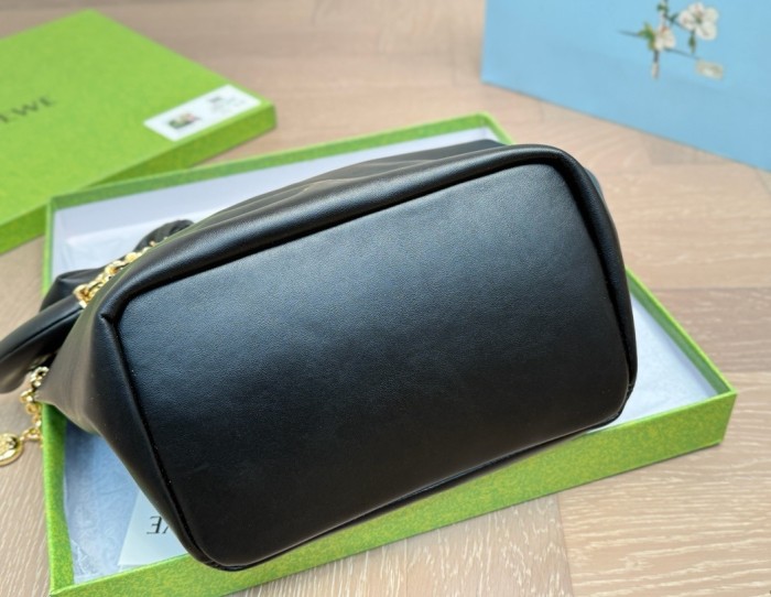 Split leather bag ,4A ,size 26x32cm,no box,  B88-329-332