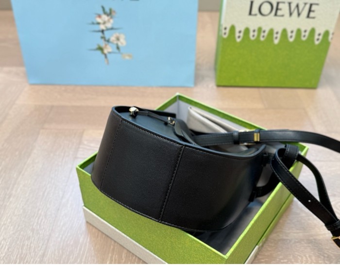Split leather bag ,4A ,size 20x23cm,no box,  B88-326