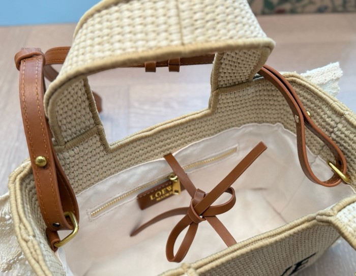 Canvas Straw plaited article bag ,4A ,size 23X19cm,no box,  B75-389-390