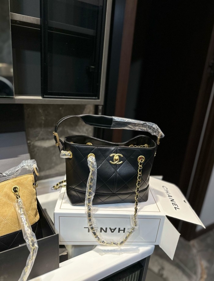 Split leather bag ,4A ,size 23x18cm,no box,  B75-387-388