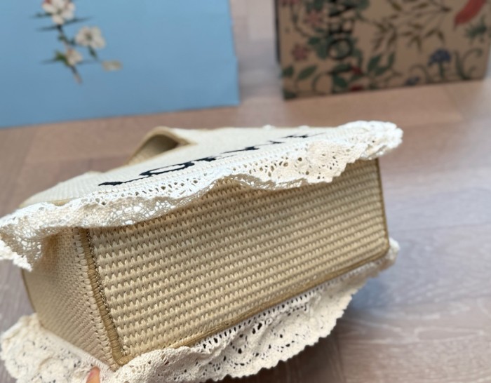 Canvas Straw plaited article bag ,4A ,size 23X19cm,no box,  B75-389-390
