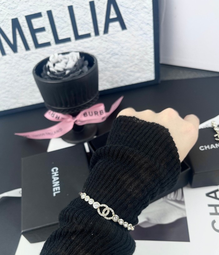 Bracelet jewelry ,with box,  J25-220