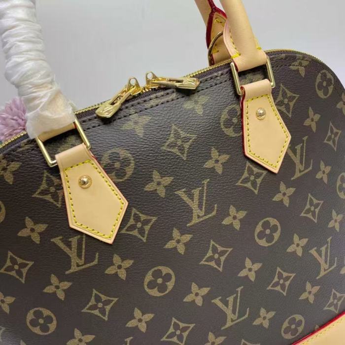 Leather bag ,5A ,size 32*24*16cm or 25*19*12cm,no box,  B110-413-416