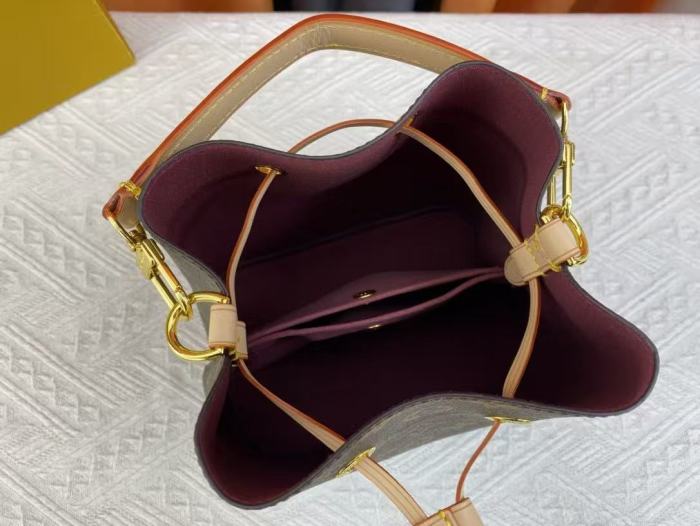 Split leather bag ,4A ,size 20*20*13cm,no box,  B88-364