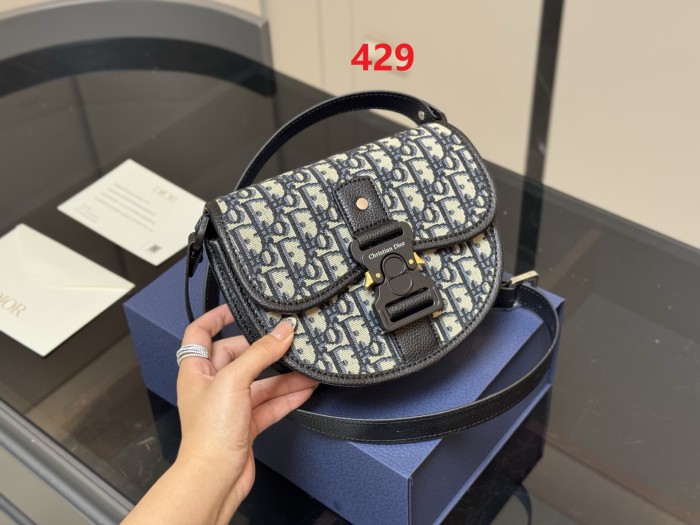 Split leather bag ,4A ,size 20x16cm,no box,  B75-428-429
