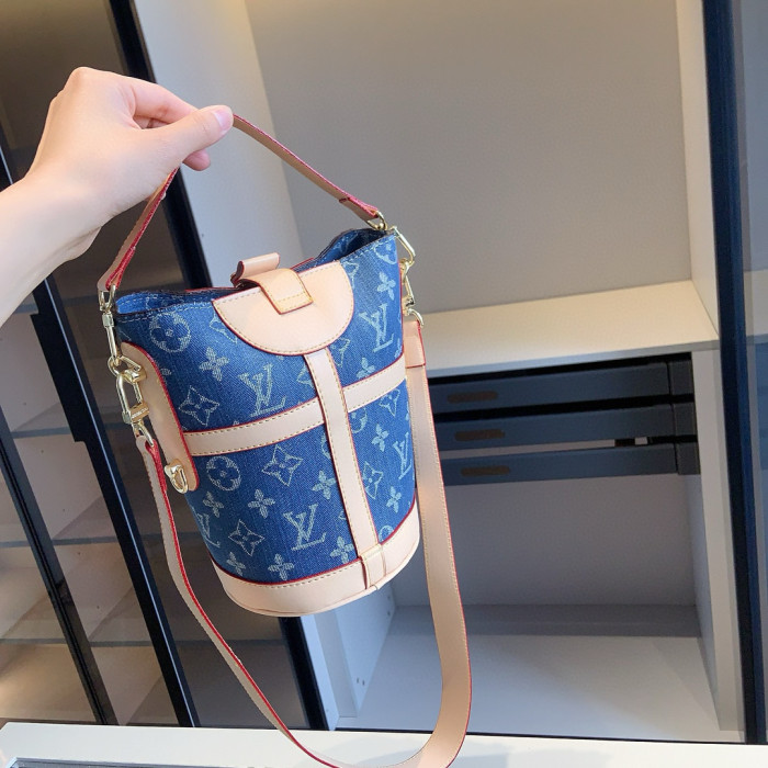 Split leather bag a set,3A ,no box,  B75-427