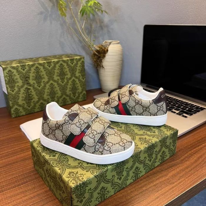 Kid's shoes, with box,size 23-35, SS60-536-538
