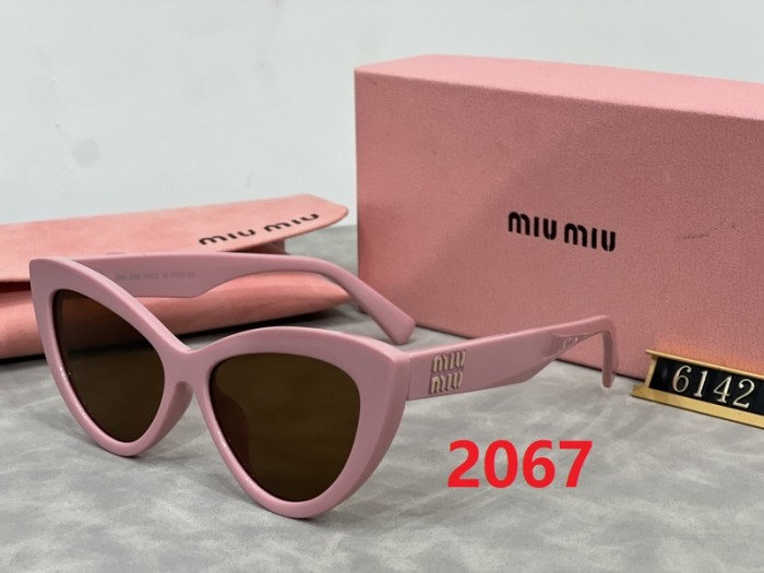 Blue light blocking sunglasses with the box and case ,G25-2063-2067
