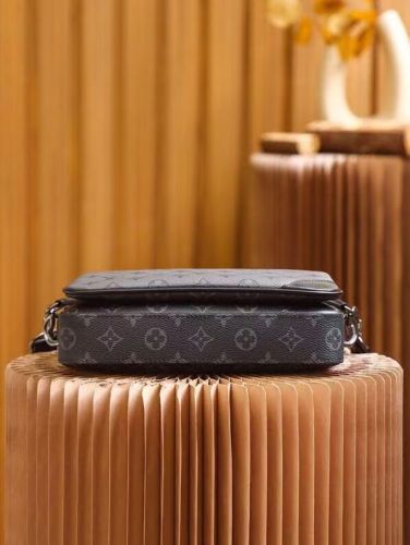 Split leather bag ,4A ,size 25*18.5*7cm,no box,  B88-770