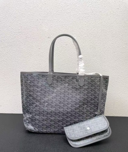 Leather bag, 5A ,no box, with dust bag. size 40*20*32cm , B110-45