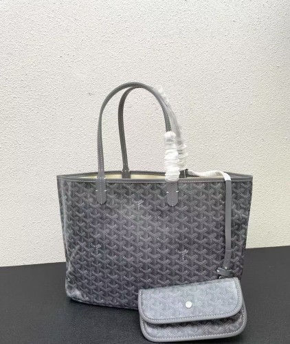 Leather bag, 5A ,no box, with dust bag. size 40*20*32cm , B110-45