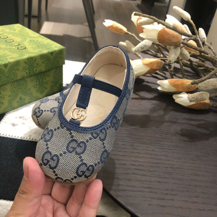 Kid's shoes, with box,size 20-25, SS60-539-541