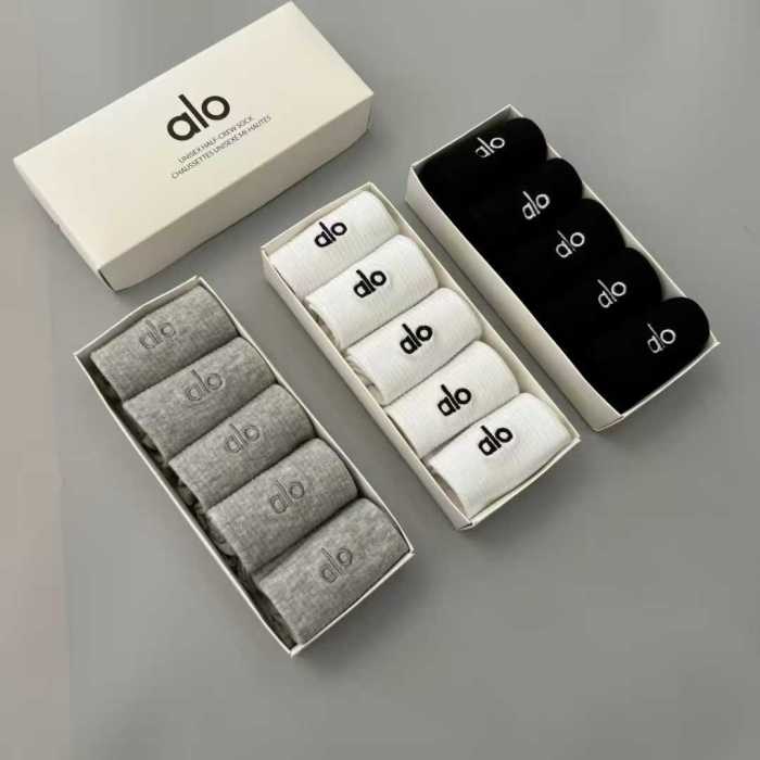 Embroidery breathable sports cotton socks for men women， 5 pairs of 1 box. free size,CL10-53