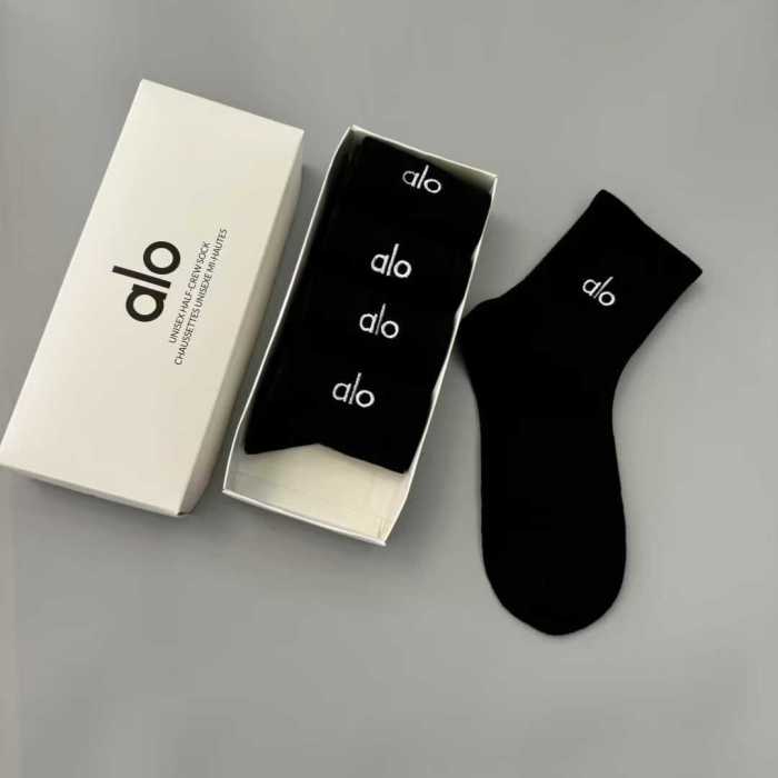 Embroidery breathable sports cotton socks for men women， 5 pairs of 1 box. free size,CL10-53