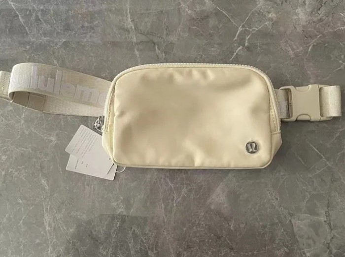 Waterproof nylon running yoga crossbody bag chest bag,size 19*5*13cm, B20-26-31