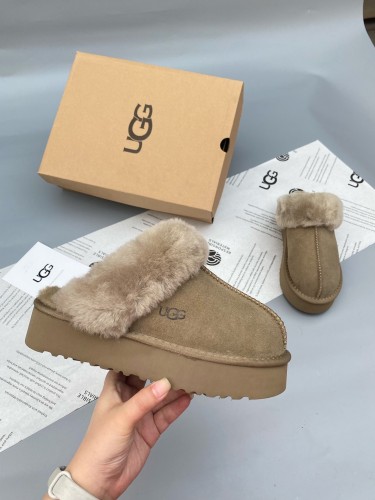 women fur shoes, size 35-40,  with box, SS60-574