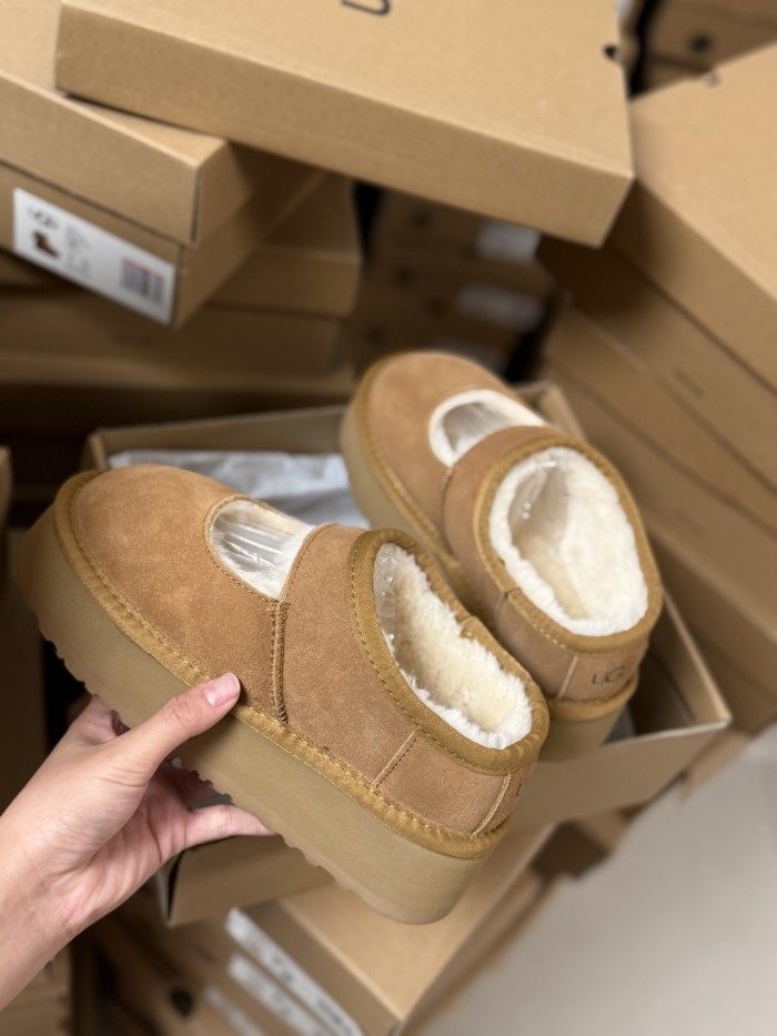 Women fur shoes, size 35-40,  with box, SS70-178