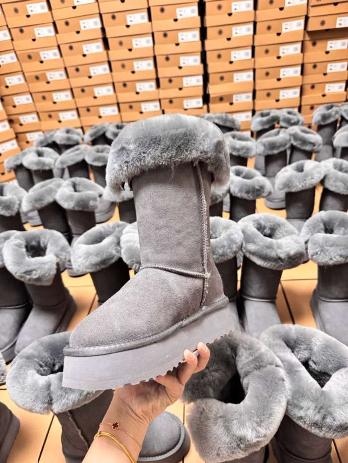 Women leather fur boot shoes, size 35-40,  with box, SS80-99