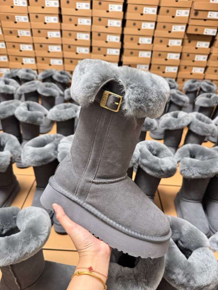 Women leather fur boot shoes, size 35-40,  with box, SS80-99