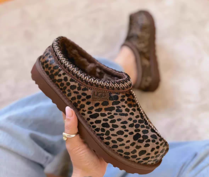 Women fur shoes, size 35-44,  with box, SS50-376-378