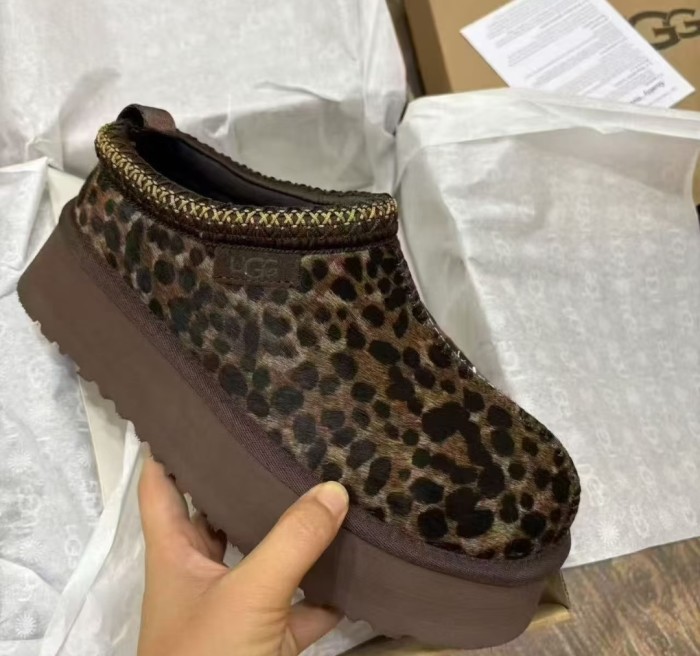 Women fur shoes, size 35-44,  with box, SS50-376-378