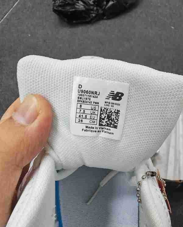 Women and men sneaker shoes,  size 36-47, SS80-100-115