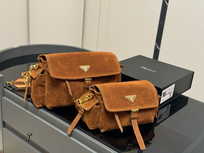 Suedette leather bag ,4A ,size 36cm or 28cm ,no box,  B75-435