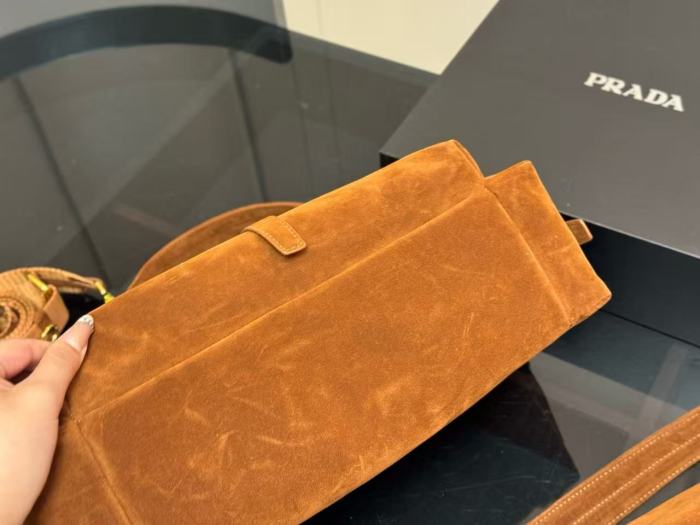Suedette leather bag ,4A ,size 36cm or 28cm ,no box,  B75-435
