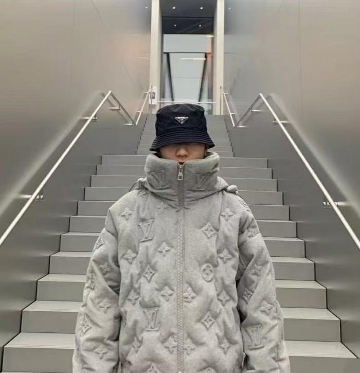 Unisex down jacket,size S,M,L,XL. CL200-11