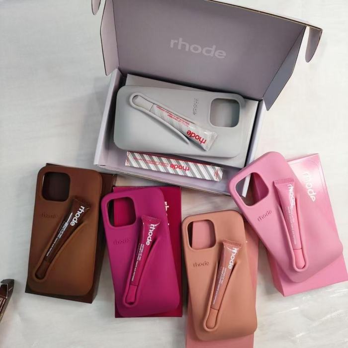 Phone cases and lip gloss,with box,B15-19-27
