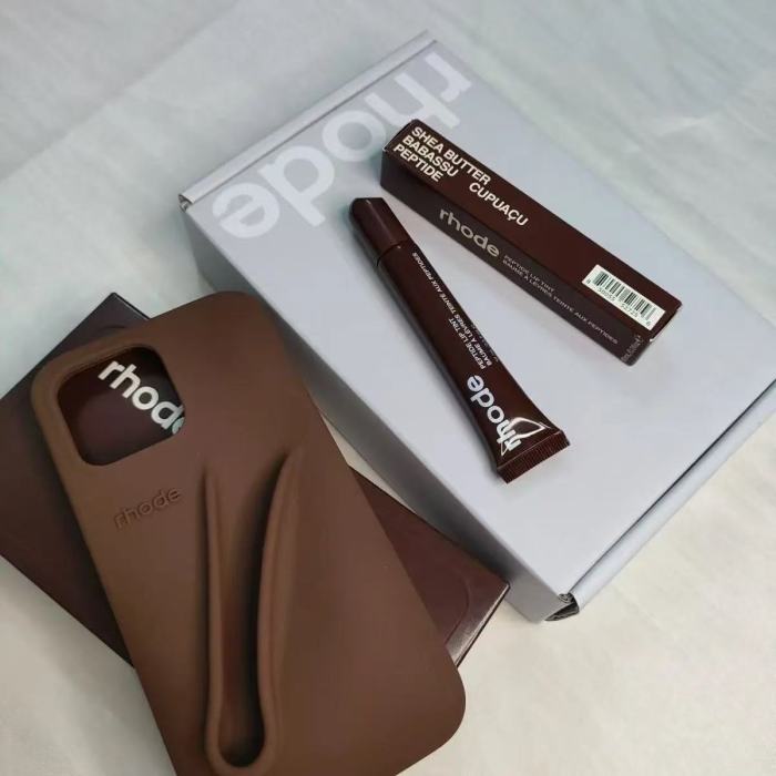 Phone cases and lip gloss,with box,B15-19-27