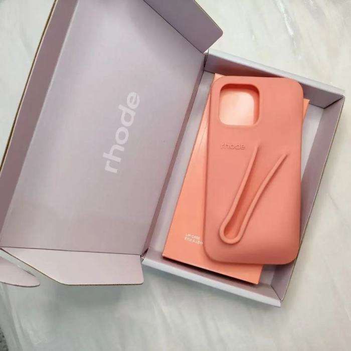 Phone cases and lip gloss,with box,B15-19-27
