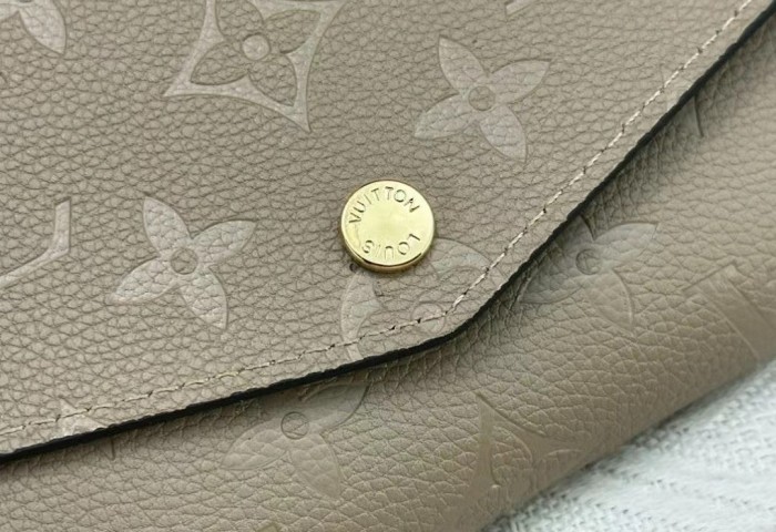 leather wallet purse,5A, with box,B35-241-244