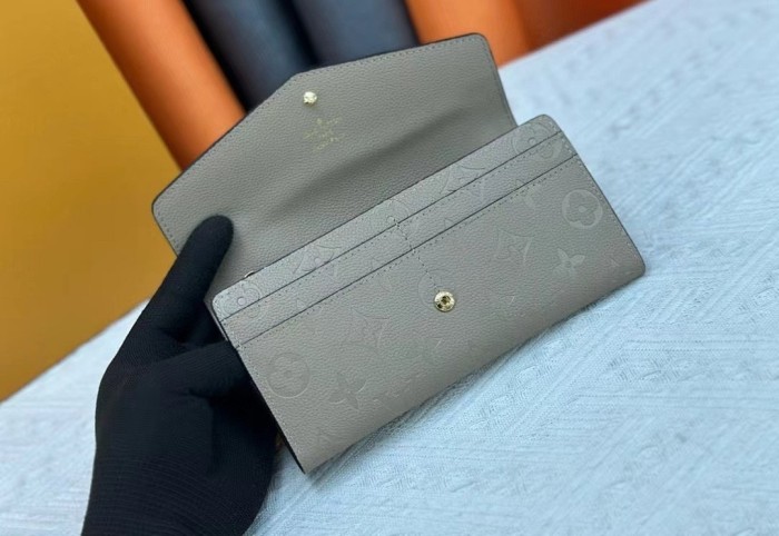 leather wallet purse,5A, with box,B35-241-244