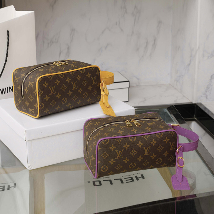 PU leather bag ,AA quality, size 24x13x13cm,no box,  B25-73-77