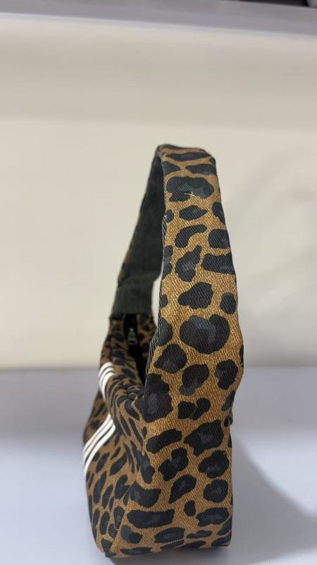 Canvas handbag，AA quality，B17-3
