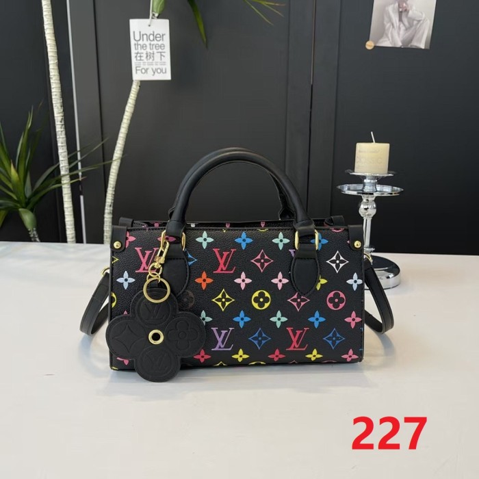 PU leather bag ,AA quality, size 25x15x10cm,no box,  B28-227-233
