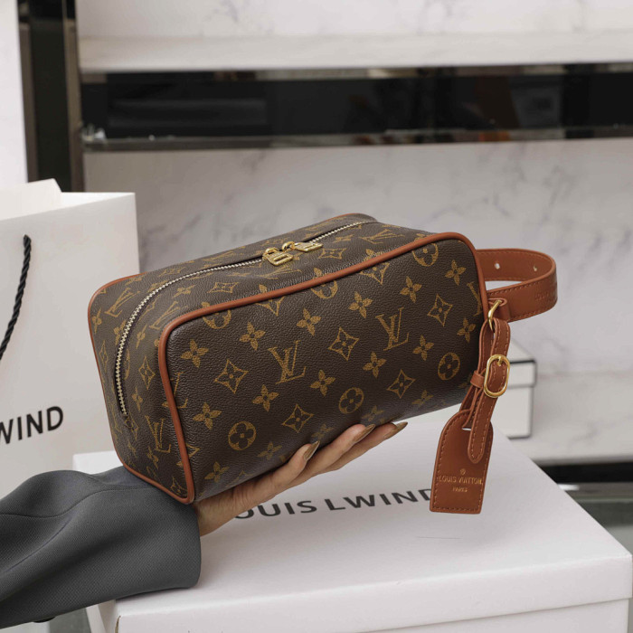 PU leather bag ,AA quality, size 24x13x13cm,no box,  B25-73-77