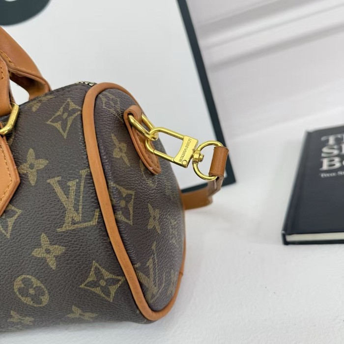 PU leather bag ,AA quality, size 20.5x12x11cm,no box,  B28-291-297