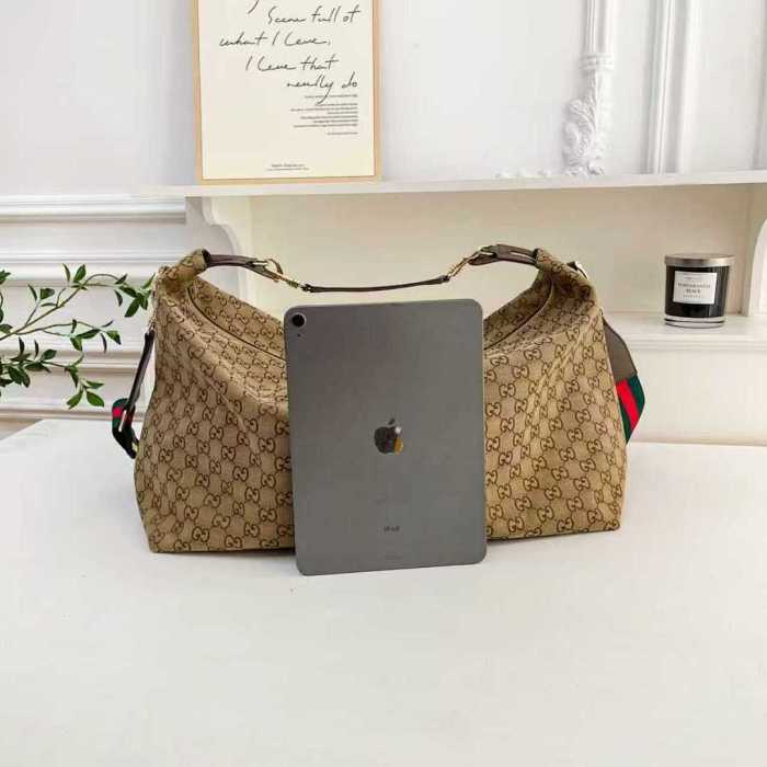 Canvas bag,AA quality, size 46x31x18cm,no box,  B35-8-10